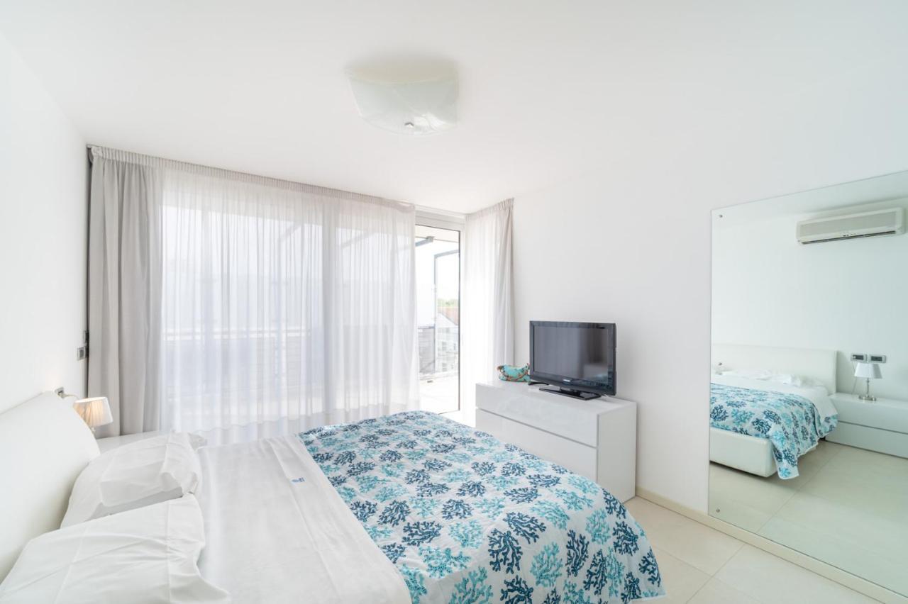 Residenza Ore Felici ลินญาโน ซับเบียโดโร ภายนอก รูปภาพ