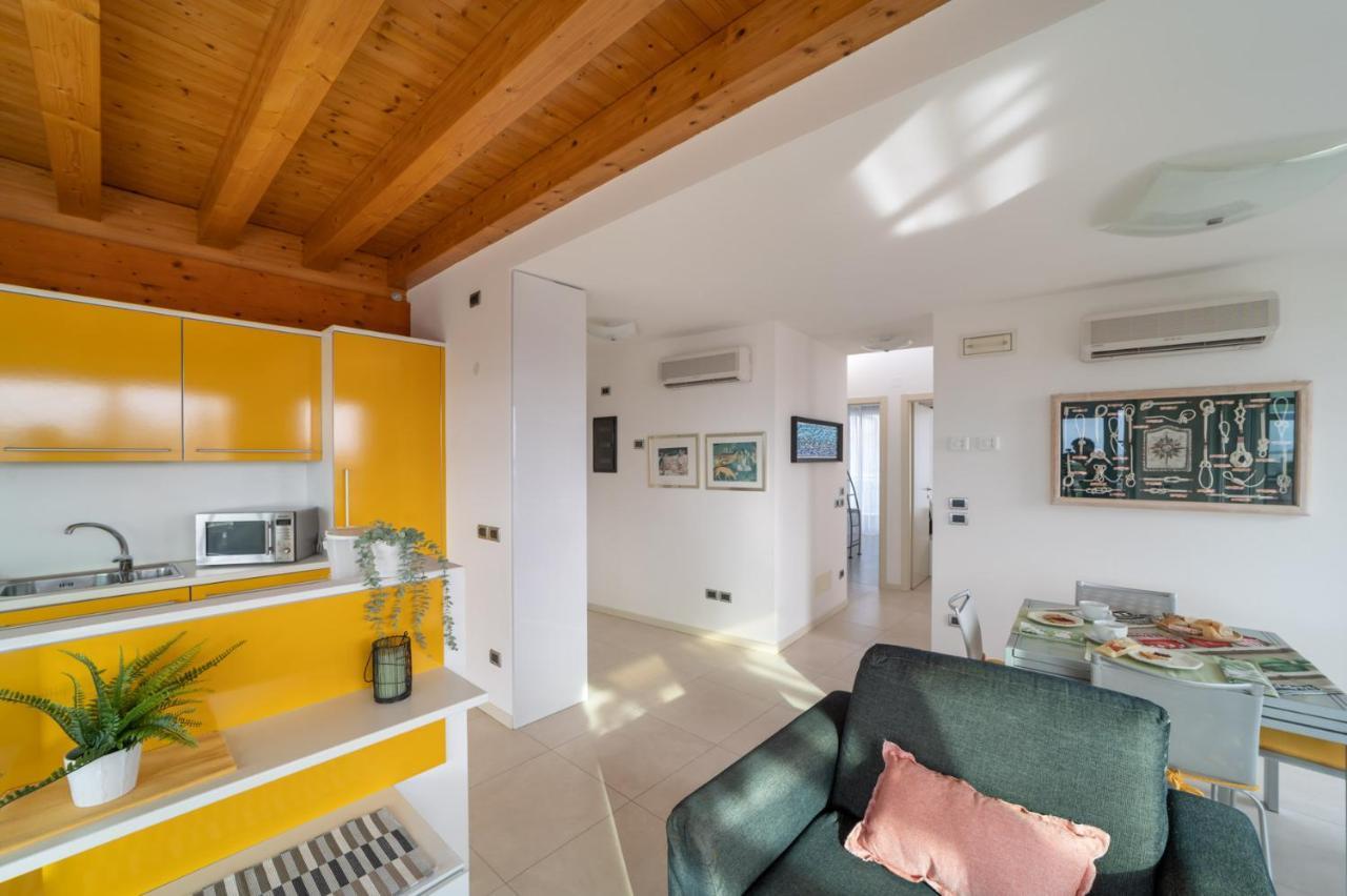 Residenza Ore Felici ลินญาโน ซับเบียโดโร ภายนอก รูปภาพ
