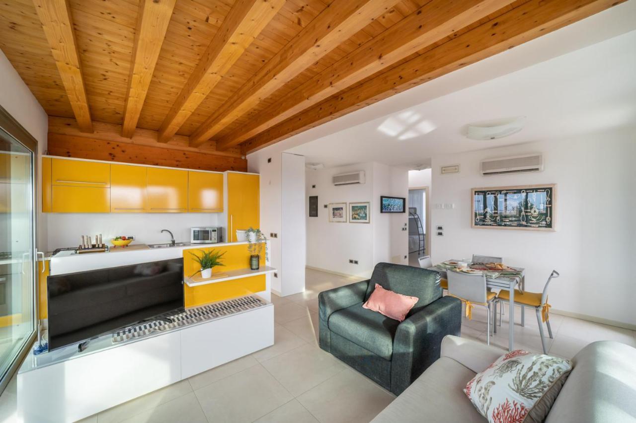 Residenza Ore Felici ลินญาโน ซับเบียโดโร ภายนอก รูปภาพ