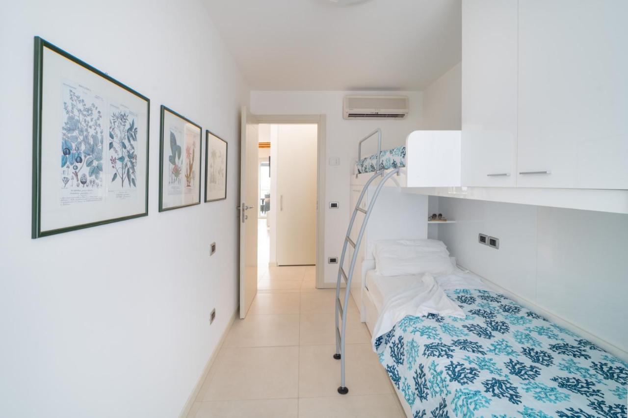 Residenza Ore Felici ลินญาโน ซับเบียโดโร ภายนอก รูปภาพ