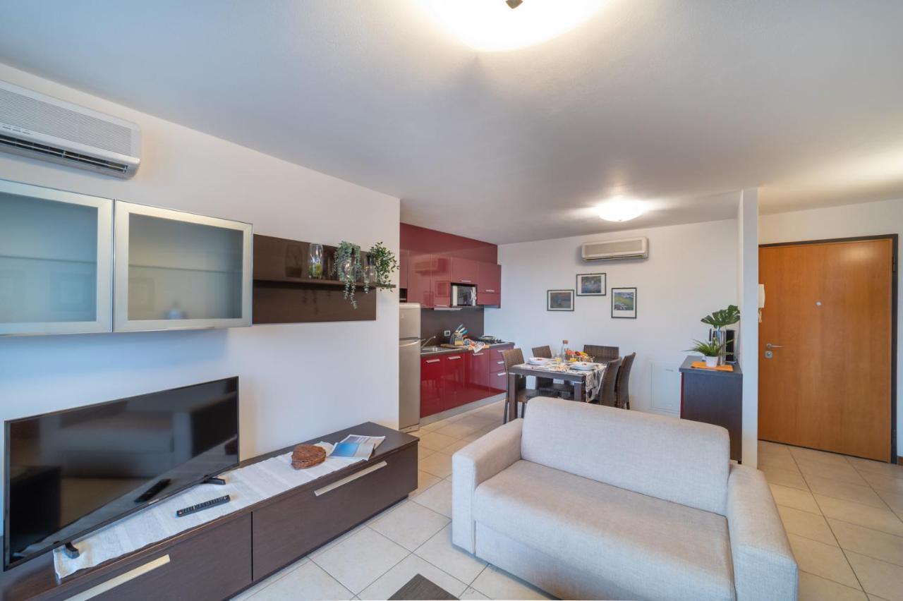 Residenza Ore Felici ลินญาโน ซับเบียโดโร ภายนอก รูปภาพ