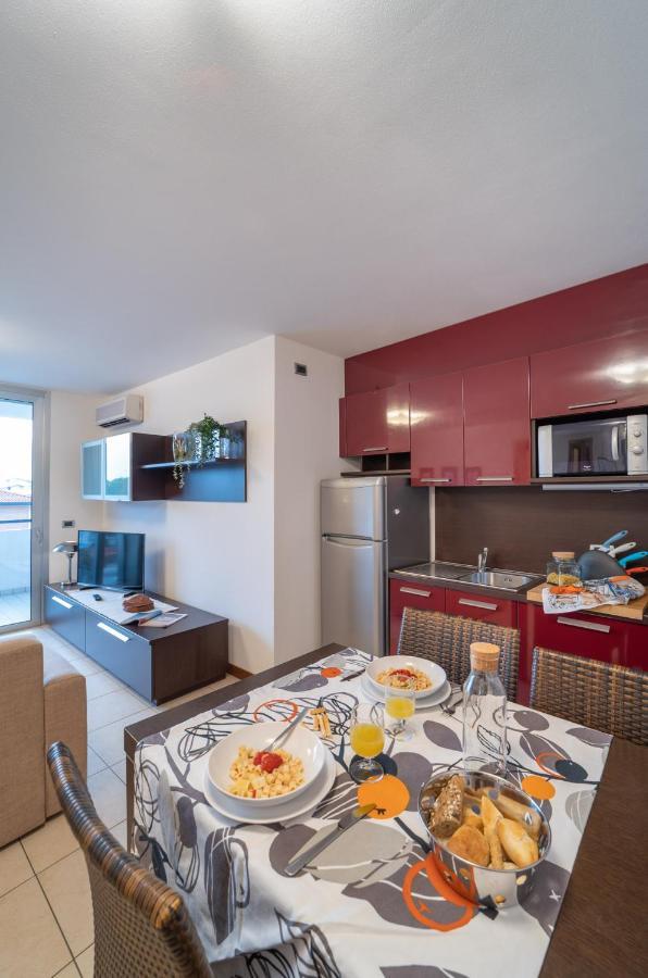 Residenza Ore Felici ลินญาโน ซับเบียโดโร ภายนอก รูปภาพ
