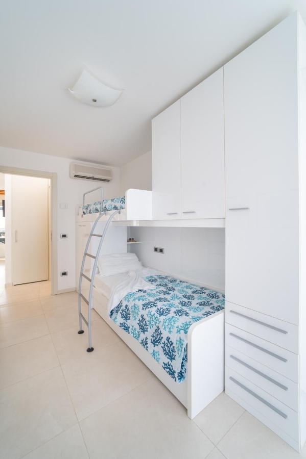 Residenza Ore Felici ลินญาโน ซับเบียโดโร ภายนอก รูปภาพ