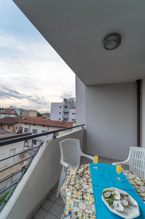 Residenza Ore Felici ลินญาโน ซับเบียโดโร ภายนอก รูปภาพ