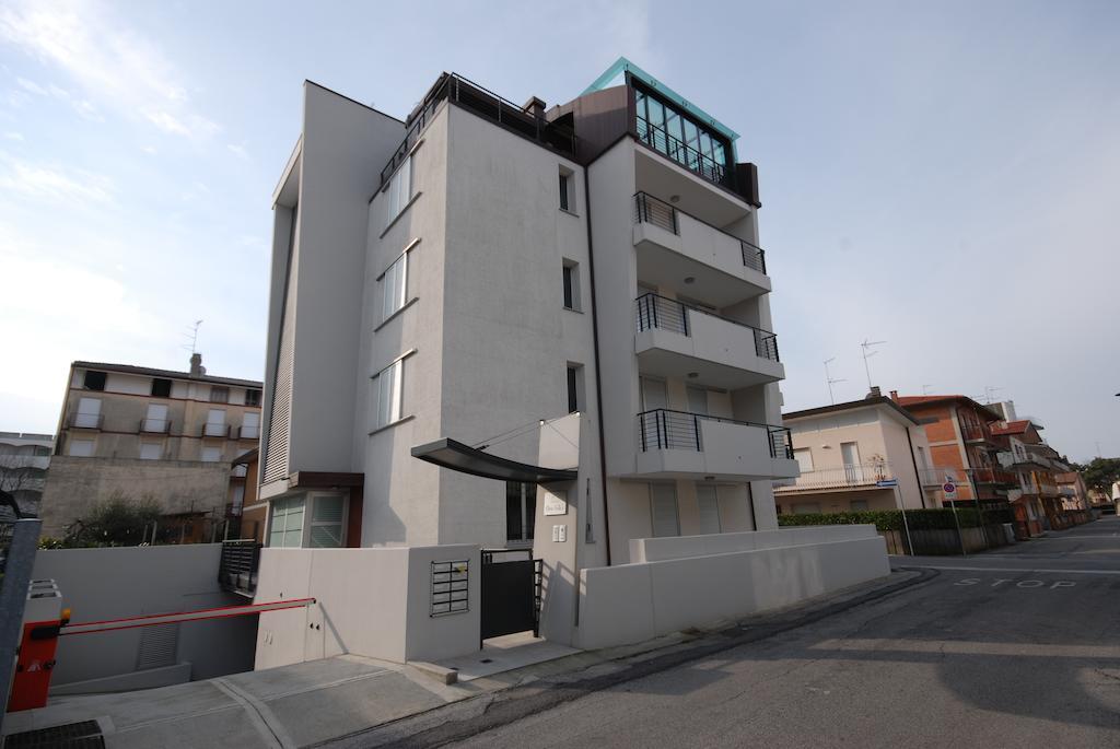 Residenza Ore Felici ลินญาโน ซับเบียโดโร ภายนอก รูปภาพ